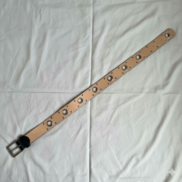 One Size Faux Leather Belt - Picture 2 of 3